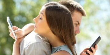 Las relaciones no monógamas ganan adeptos en Argentina