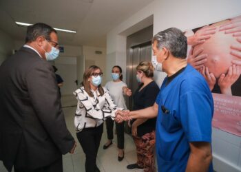 Exigen que Barbás se presente en la Unicameral por las muertes en el Neonatal