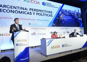 Massa apuntó al orden fiscal y destacó los niveles de empleo y producción