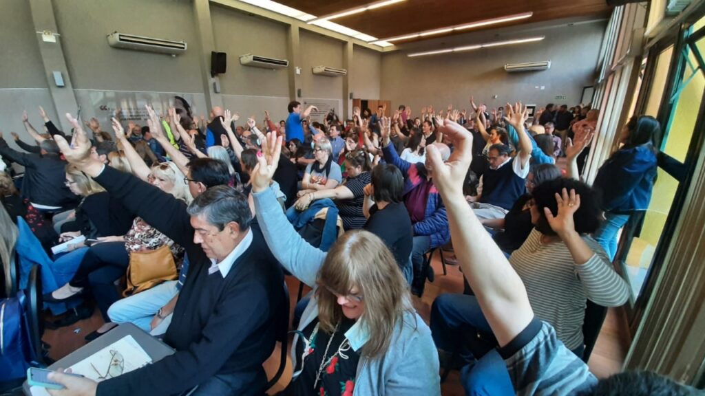 Los docentes públicos y privados realizarán un paro este miércoles