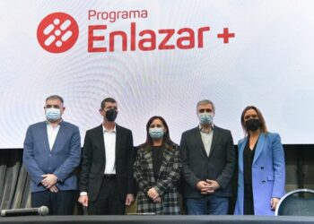 Buscan potenciar el futuro laboral de alumnos secundarios