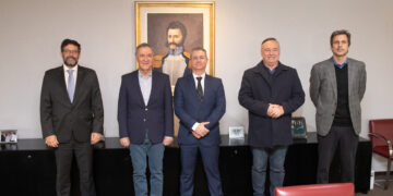 Iveco presentó un plan de inversiones que involucra 180 nuevos puestos de trabajo