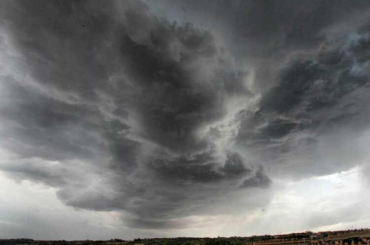 Las alertas por tormentas y viento no cesan en Córdoba