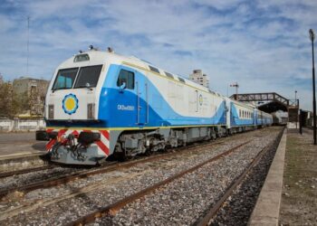 Tras 45 años, vuelve el tren de pasajeros