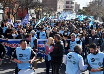 Por presión de las bases, la UEPC habilita el debate de la paritaria en las escuelas