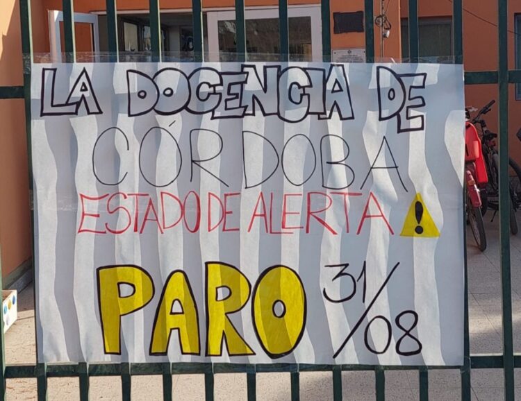 UEPC: "El Gobierno se decretó su propio paro"