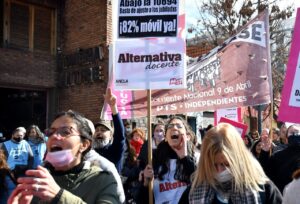 Por presión de las bases, la UEPC habilita el debate de la paritaria en las escuelas