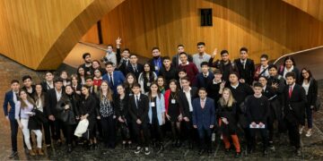 Estudiantes debatieron como legisladores en la Unicameral