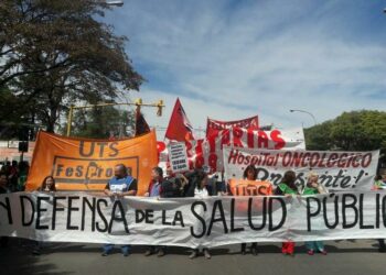 Trabajadores de la salud llevan a cabo paros y asambleas en hospitales provinciales