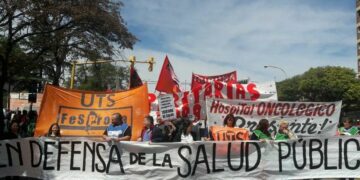 Trabajadores de la salud llevan a cabo paros y asambleas en hospitales provinciales