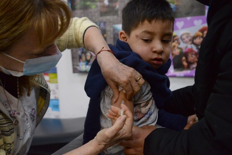 Comenzaron a aplicar la vacuna pediátrica contra el coronavirus