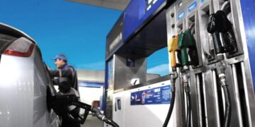YPF aumentó un 7,5% promedio los precios de sus combustibles