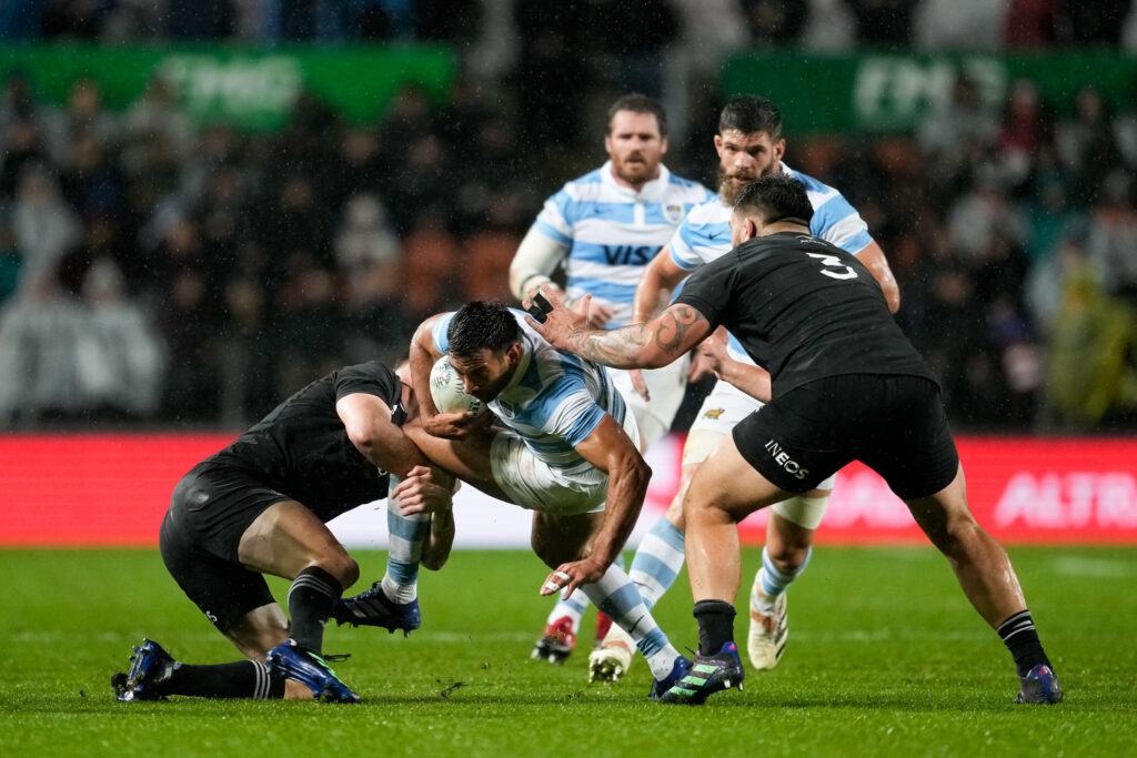 Los Pumas no pudieron repetir la hazaña y fueron aplastados por los All Blacks