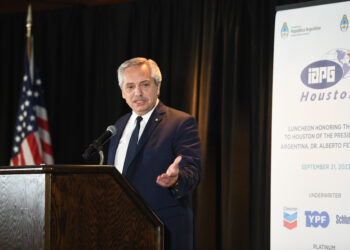 Fernández prometió una ley para las inversiones en energía