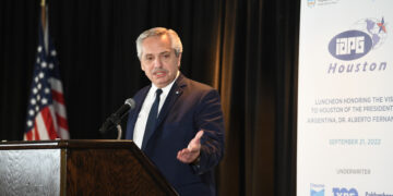 Fernández prometió una ley para las inversiones en energía