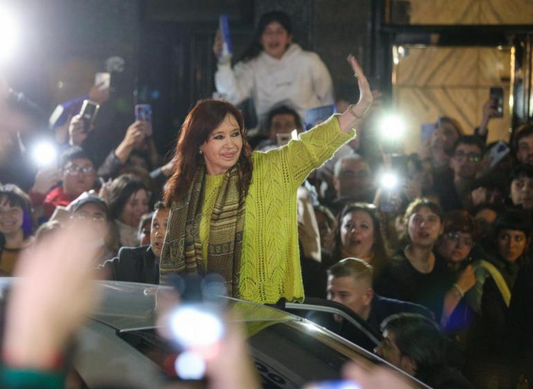 El tribunal que juzga a CFK rechazó unificar otras causas por presunta corrupción y lavado de activos