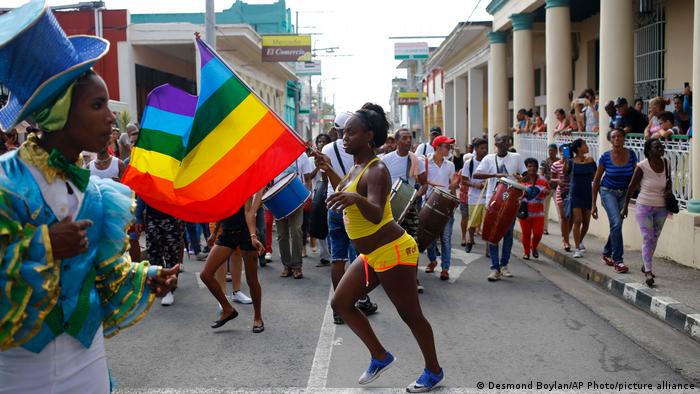 Cuba legaliza el matrimonio igualitario en un referéndum histórico