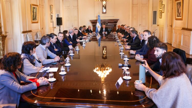 Alberto Fernández convocó a gremios y distintos sectores para rechazar los “discursos de odio”