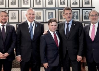 Massa comenzó su agenda de reuniones en la visita oficial a Estados Unidos