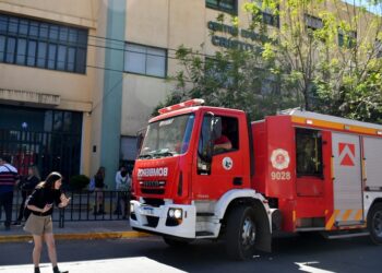 La estudiante del Cristo Rey quemada sigue en terapia intensiva