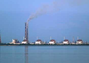 Lograron conectar la central nuclear de Zaporiyia a la red eléctrica