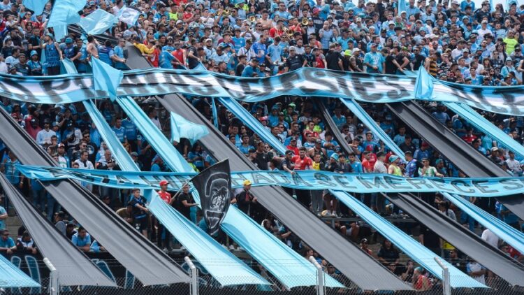 La dirigencia de Belgrano y la intención de festejar por dos junto al plantel femenino