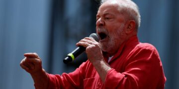 Lula apuesta por el «voto útil» y el de los trabajadores a una semana de las elecciones en Brasil