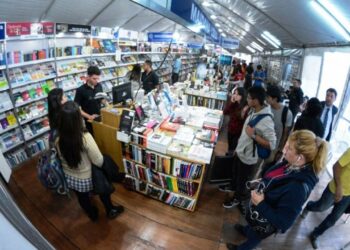Agarrá lápiz y papel  que comienza la Feria del Libro 2022