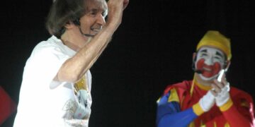 El emotivo homenaje de Piñón Fijo a Carlitos Balá: “Mi guía, sos la huella en mi camino»