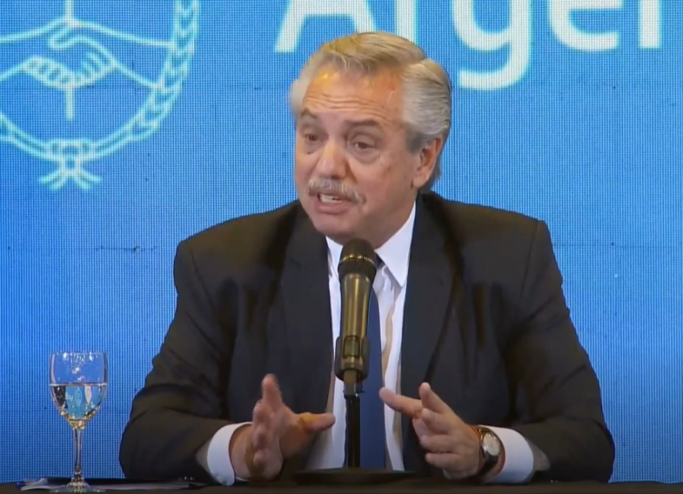 Fernández sobre "Argentina, 1985": debería ser "obligatorio para todos los argentinos"