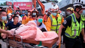 Un fuerte sismo sacudió Taiwán y dejó al menos un fallecido y 79 heridos