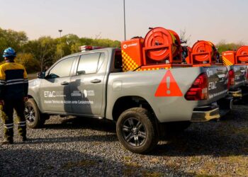 Se destinaron 16 nuevas camionetas para combatir los incendios forestales