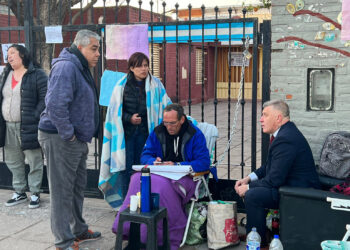 Tomaron la escuela en la que trascendió el abuso a un niño por parte de dos compañeros