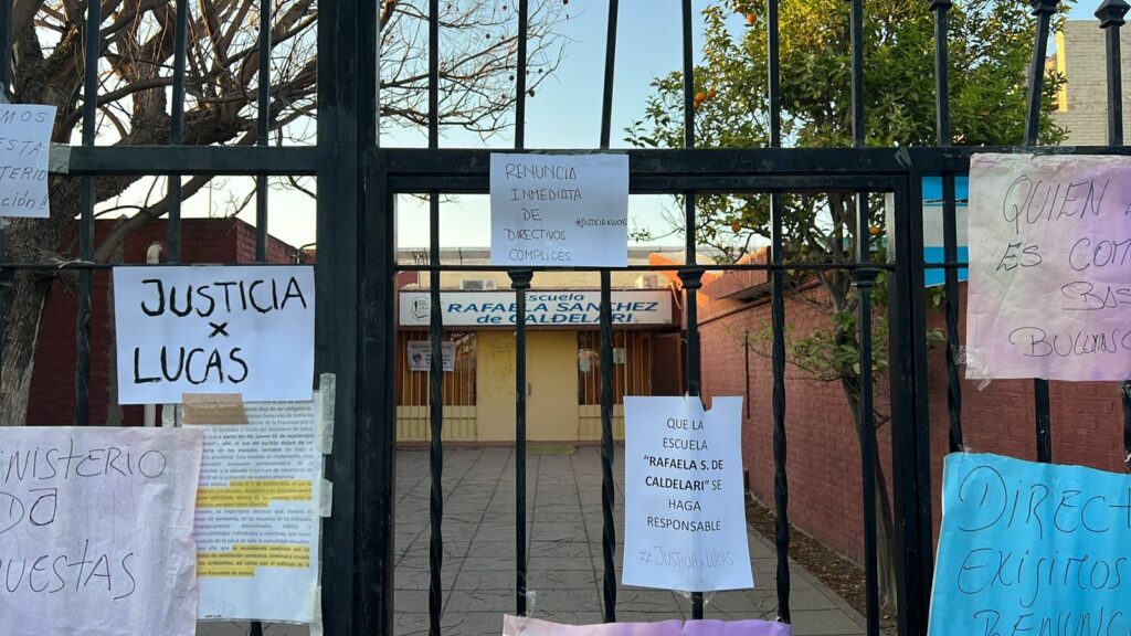 Tras apartar a la directora, volvió a la normalidad la actividad del colegio de Ayacucho