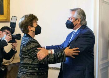 El FMI aprobó la segunda revisión del acuerdo y gira US$ 3.900 millones a la Argentina