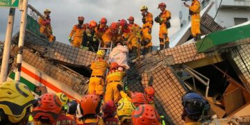 Un fuerte sismo sacudió Taiwán y dejó al menos un fallecido y 79 heridos