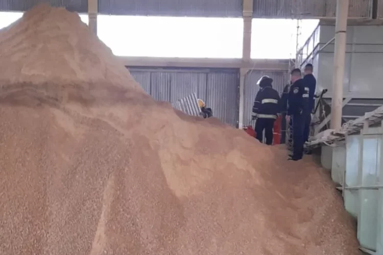 Un operario murió aplastado por toneladas de soja