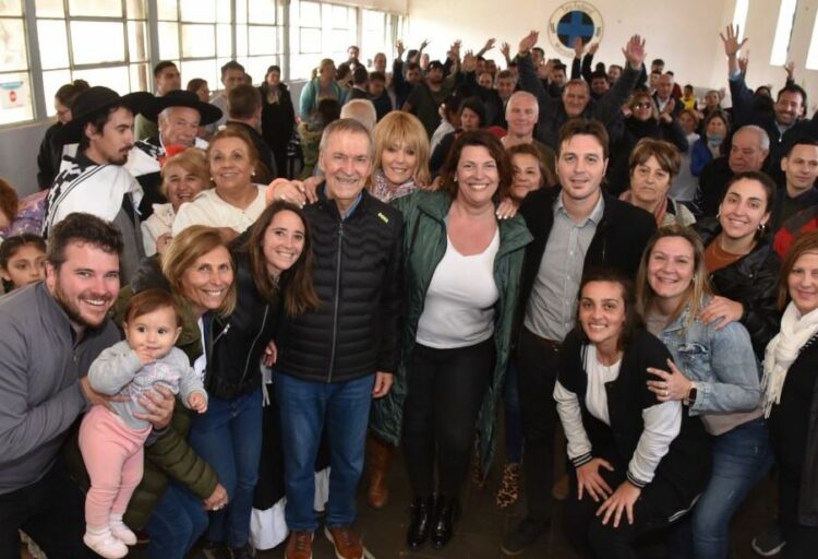 Schiaretti calificó a las elecciones como "una verdadera fiesta de la democracia"