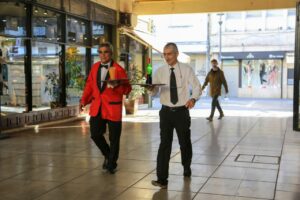 Más de 300 inscriptos participarán de la carrera de mozos y camareras