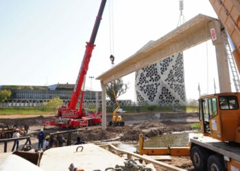 Así luce la ciclovía en altura tras la colocación del primer tramo de hormigón