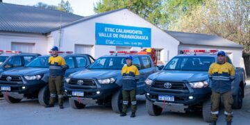 Suman otras siete camionetas para combatir incendios en la provincia
