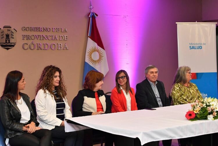 El programa de protección de la embarazada y su bebé ahora dependerá de la cartera sanitaria