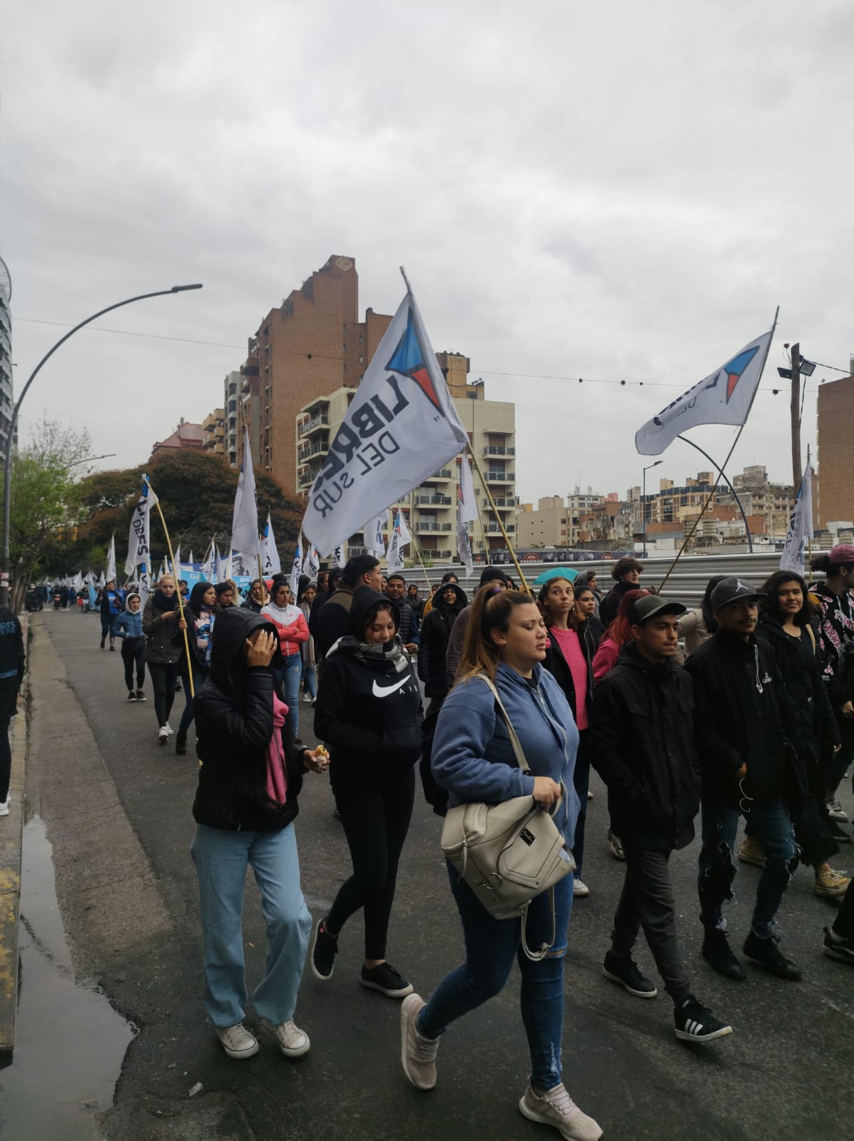 Organizaciones sociales inician un acampe por 48 horas en el centro cordobés