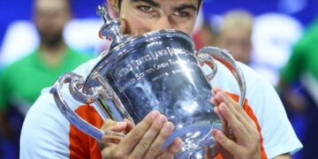 Alcaraz se estrena como número 1 del tenis más joven de la historia