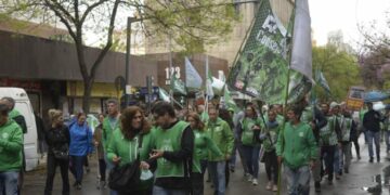 ATE se movilizó al Ministerio de Trabajo por las paritarias