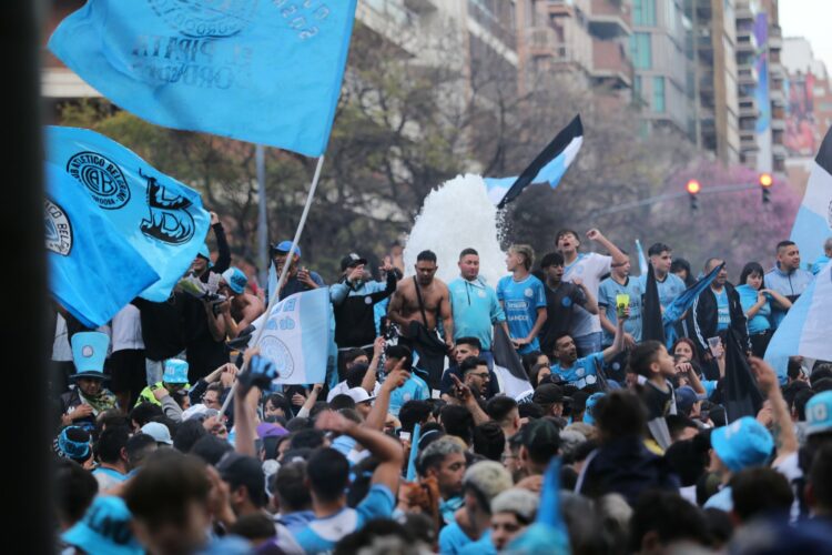Belgrano campeón y un interminable festejo que concluye con una caravana en Córdoba