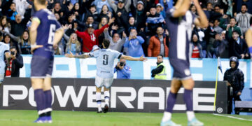 Belgrano goleó a Tristán Suárez y quedó muy cerca del ascenso