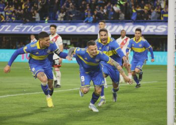 Boca se quedó con el Superclásico y se mete en lucha por el título