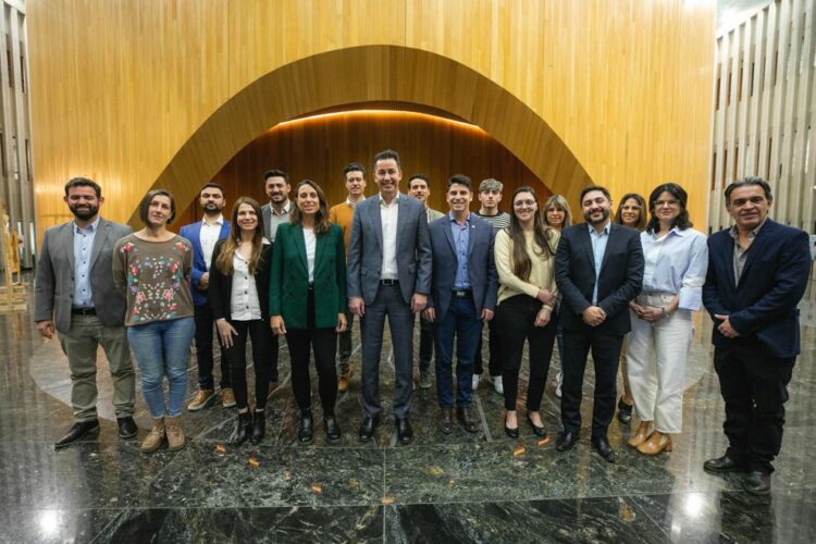 Calvo se reunió con miembros de la Mesa Córdoba Joven Productiva