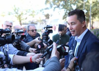 Libertad de expresión: para Calvo «hay que fortalecerla, no regularla»